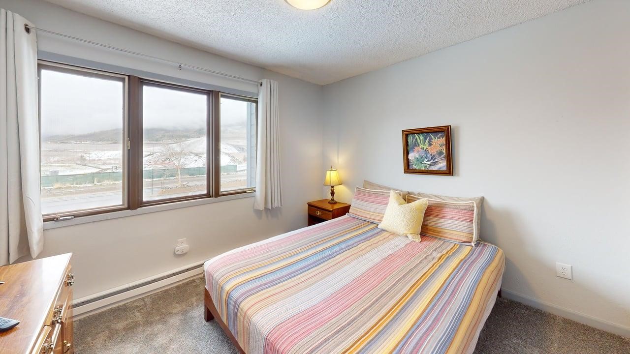 250 Cove Boulevard 3 Property Photo 20