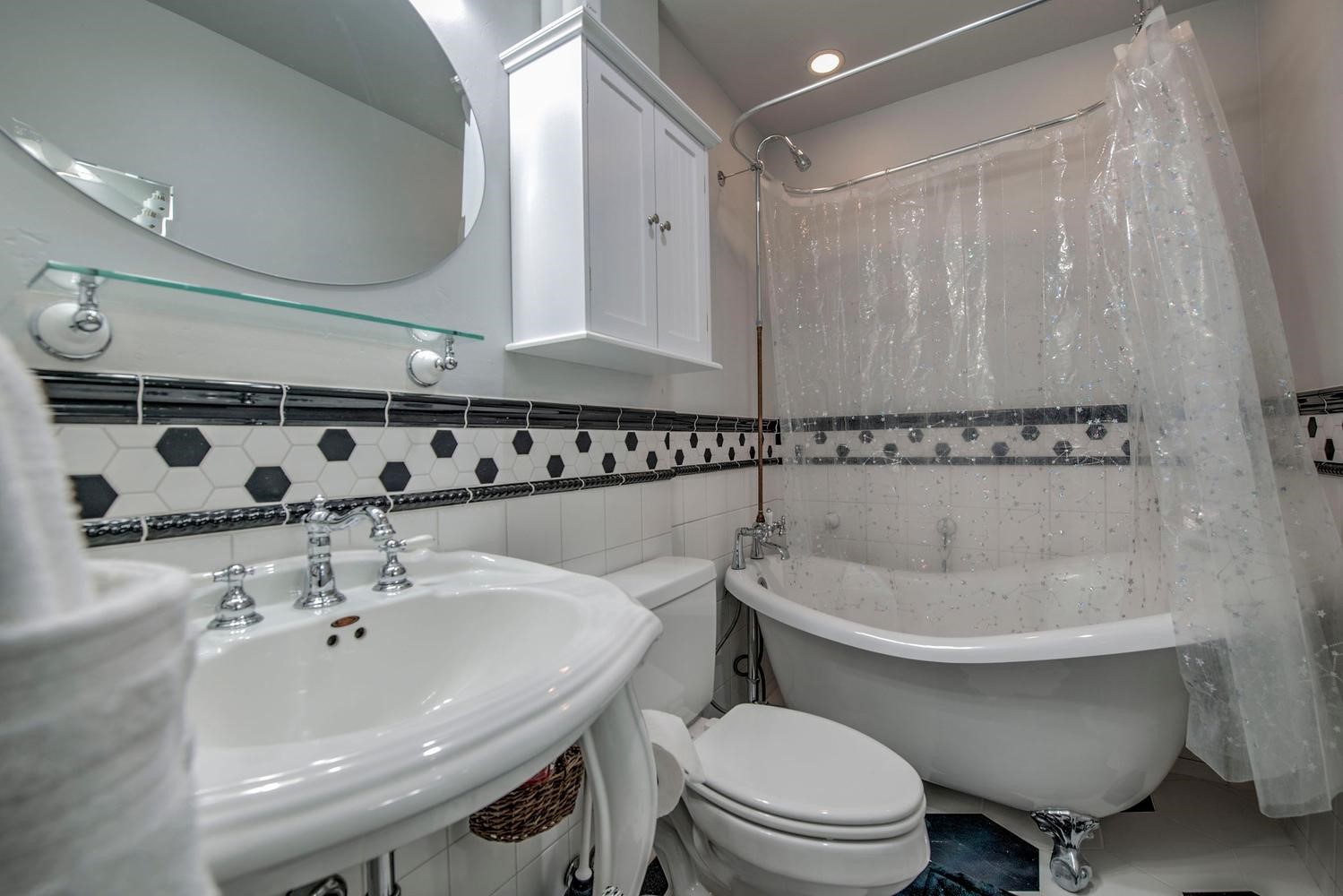 250 Cove Boulevard 3 Property Photo 21