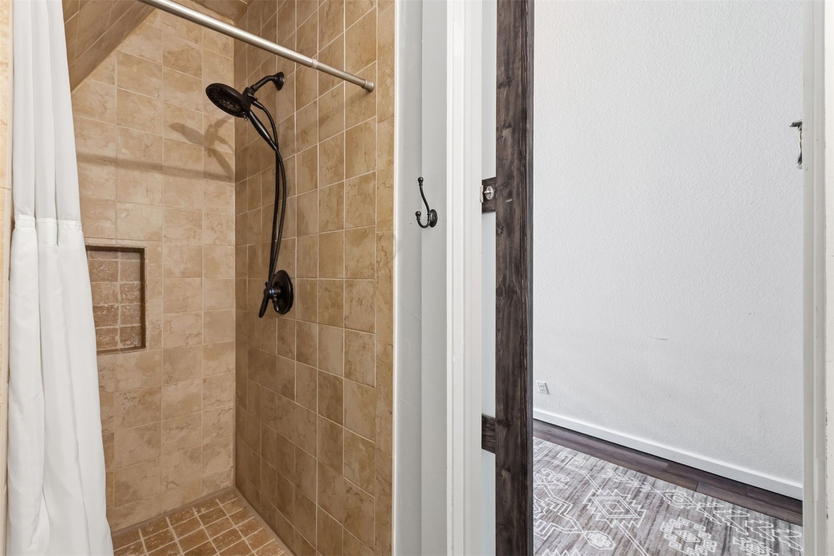 293 Regal Circle Property Photo 20