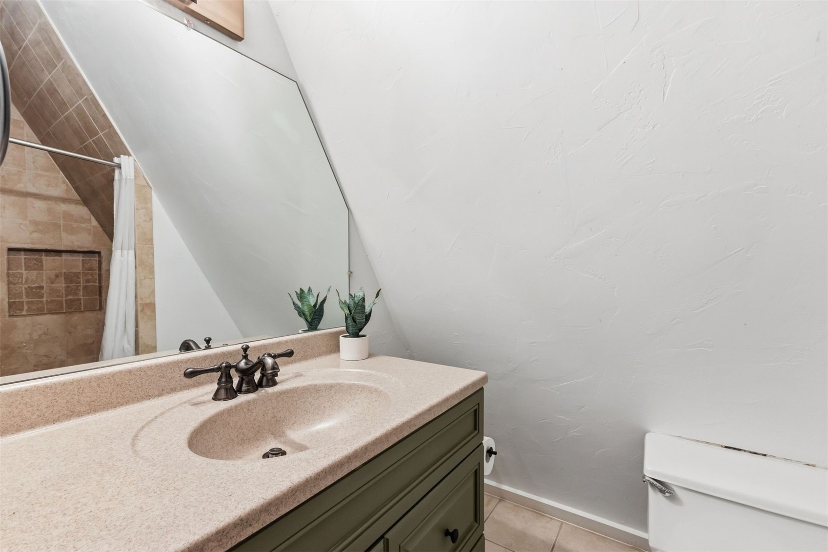 293 Regal Circle Property Photo 21
