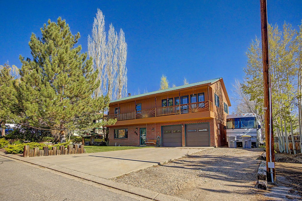 431 Clover Circle Property Photo 1