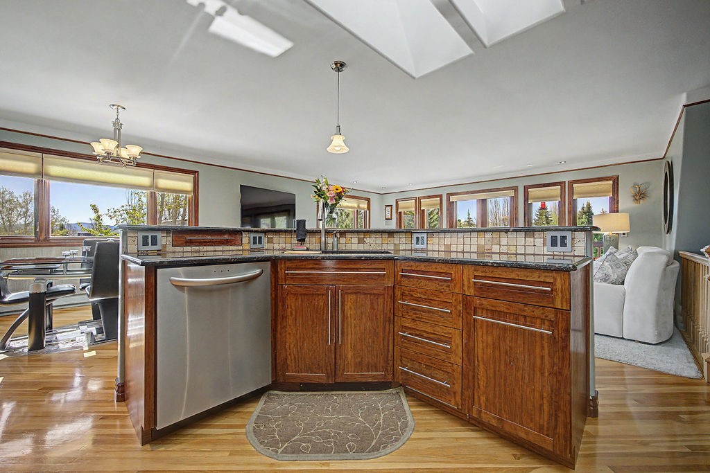 431 Clover Circle Property Photo 6