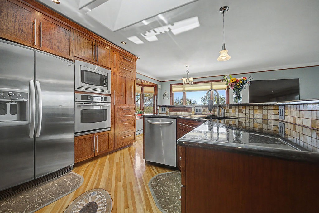 431 Clover Circle Property Photo 8