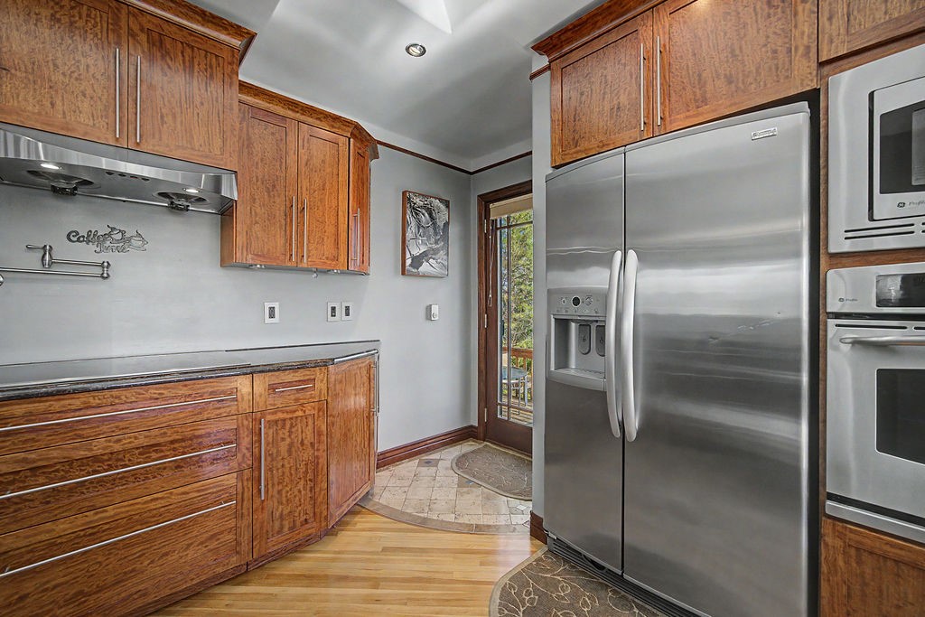 431 Clover Circle Property Photo 9
