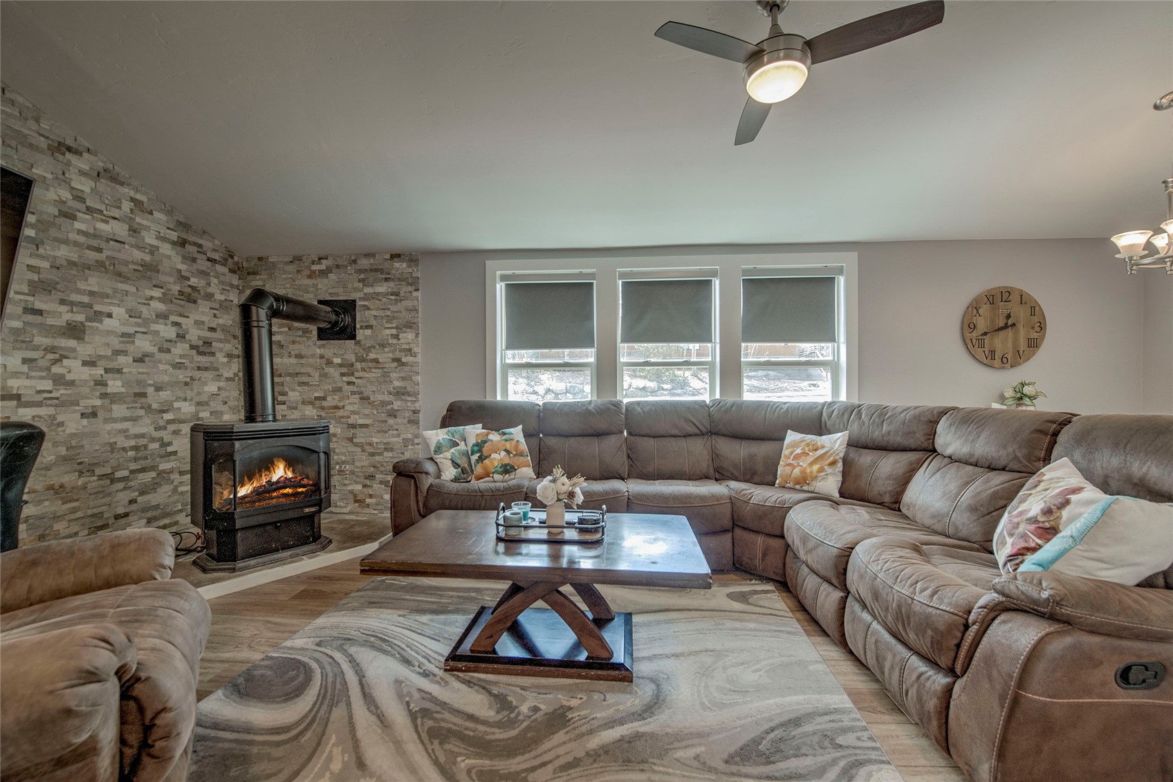 472 Ryan Gulch Road Property Photo 2
