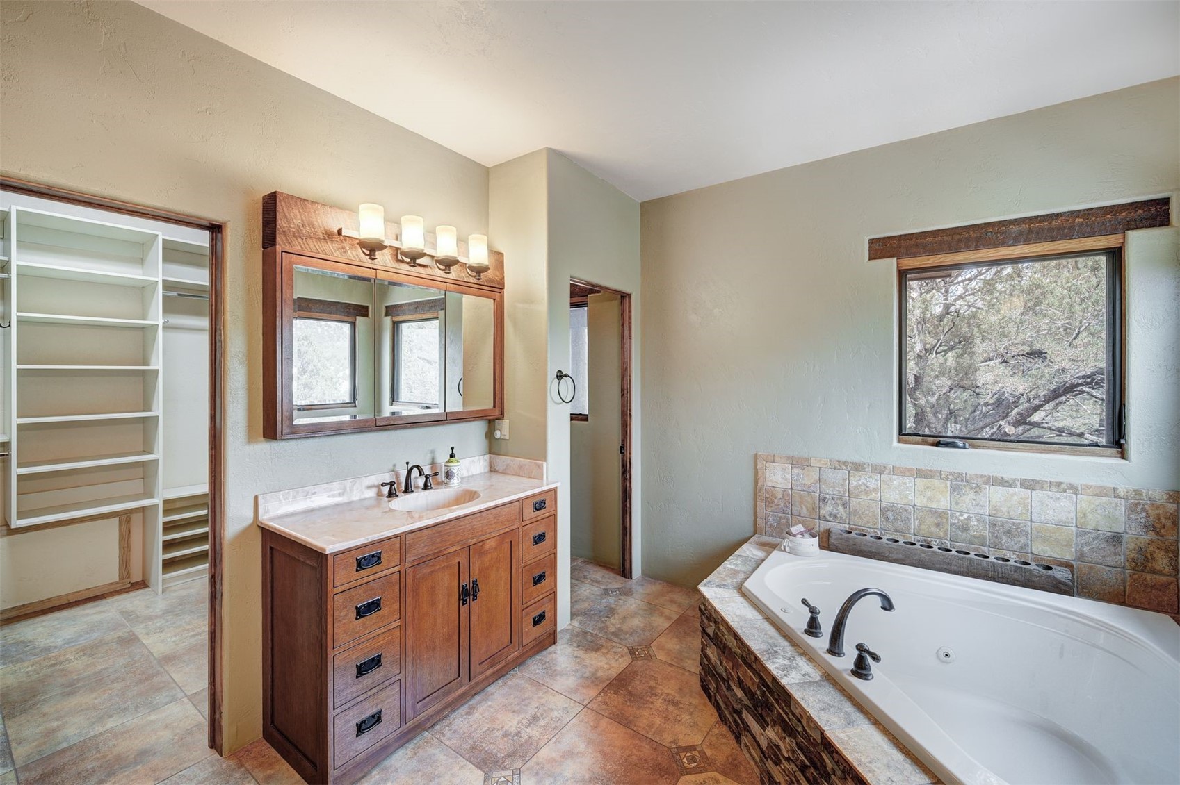 1328 Round Up Road Property Photo 23
