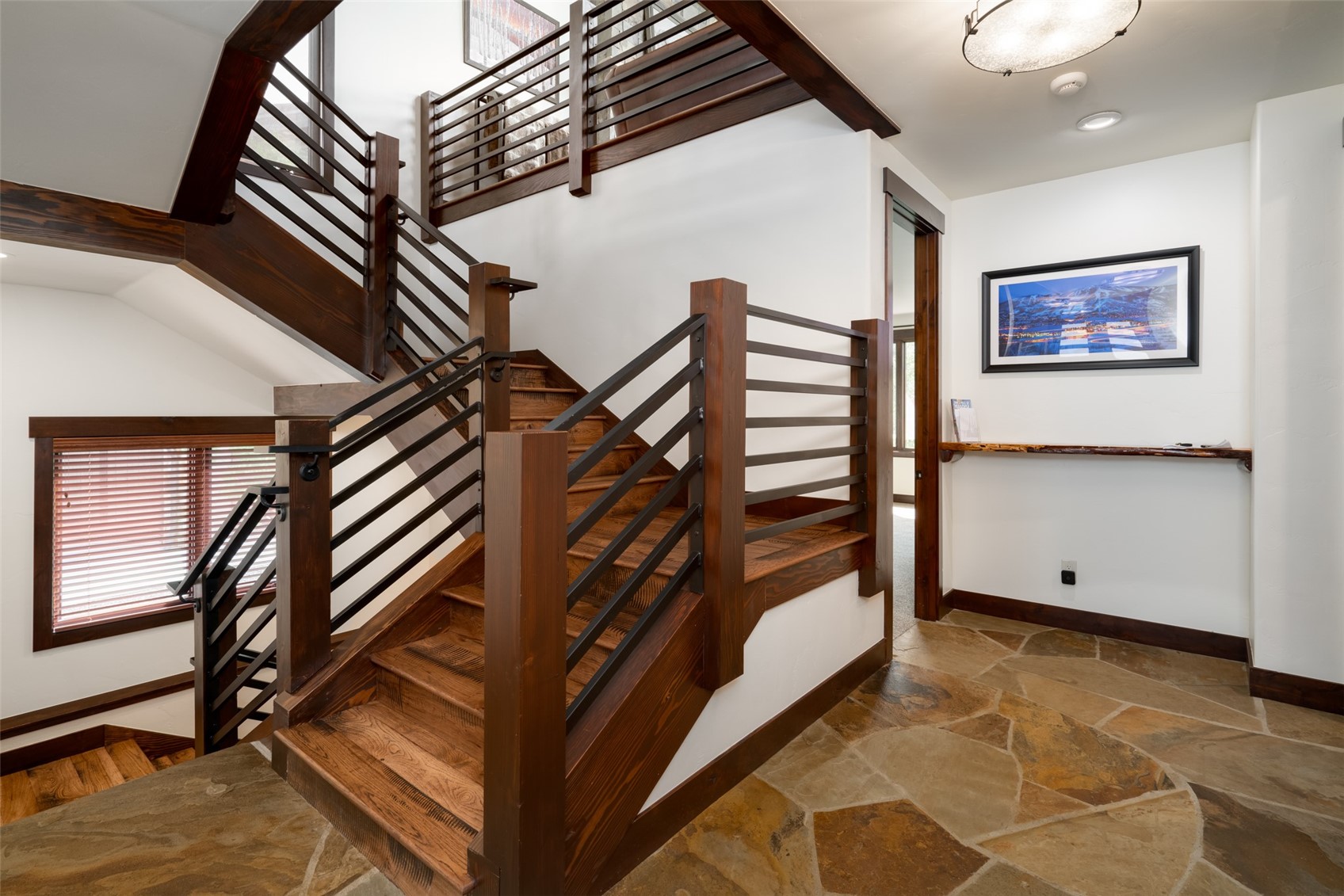 2637 Bronc Buster Loop - Property Photo 4
