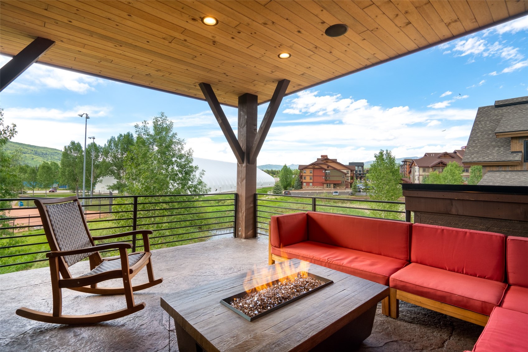 2637 Bronc Buster Loop - Property Photo 11