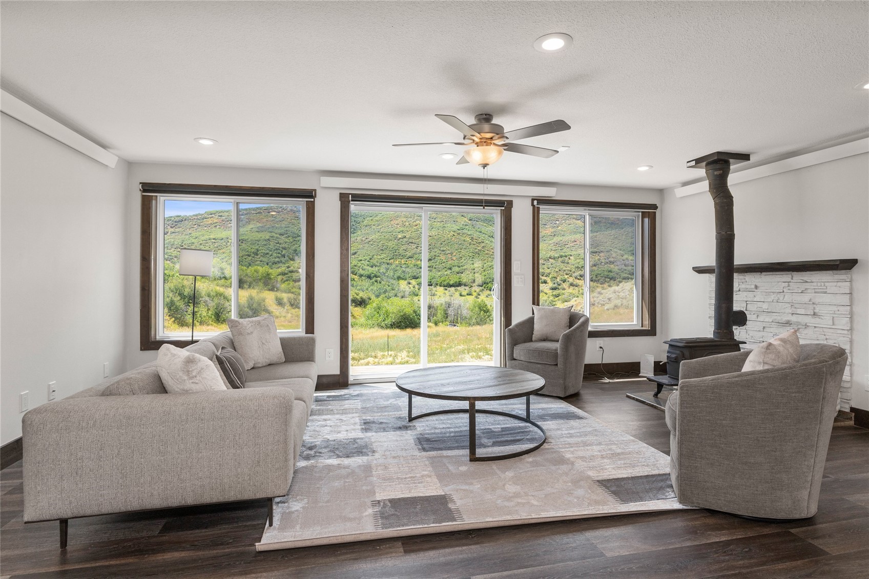 29390 Highway 131 Property Photo 4