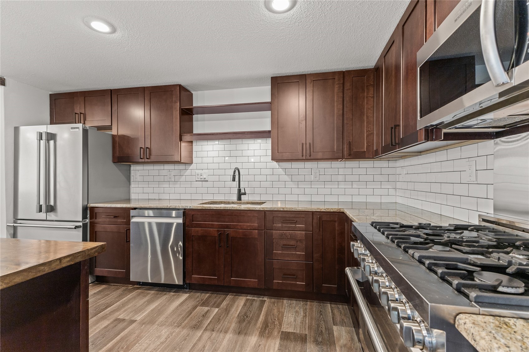 29390 Highway 131 Property Photo 9
