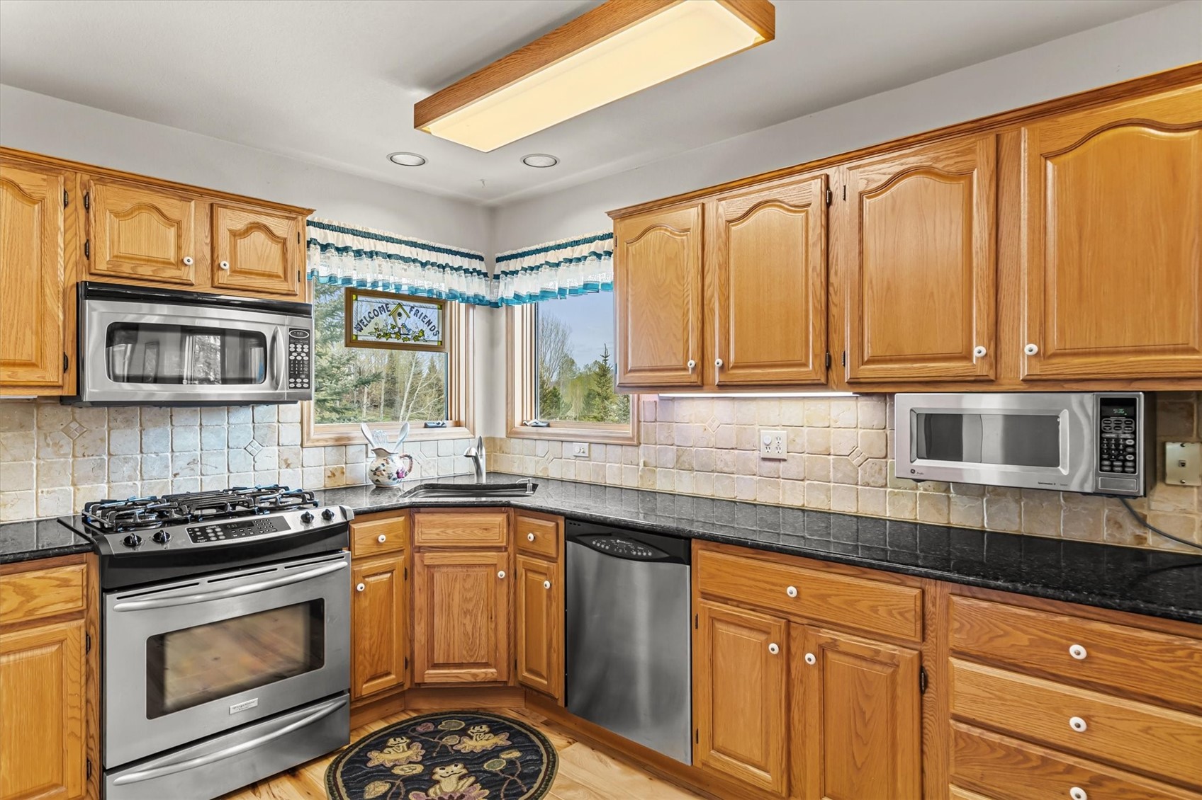 1848 Hunters Court Property Photo 3