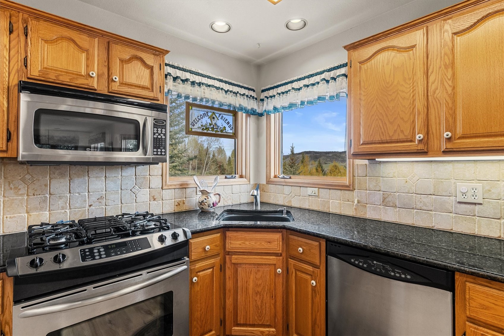 1848 Hunters Court Property Photo 14