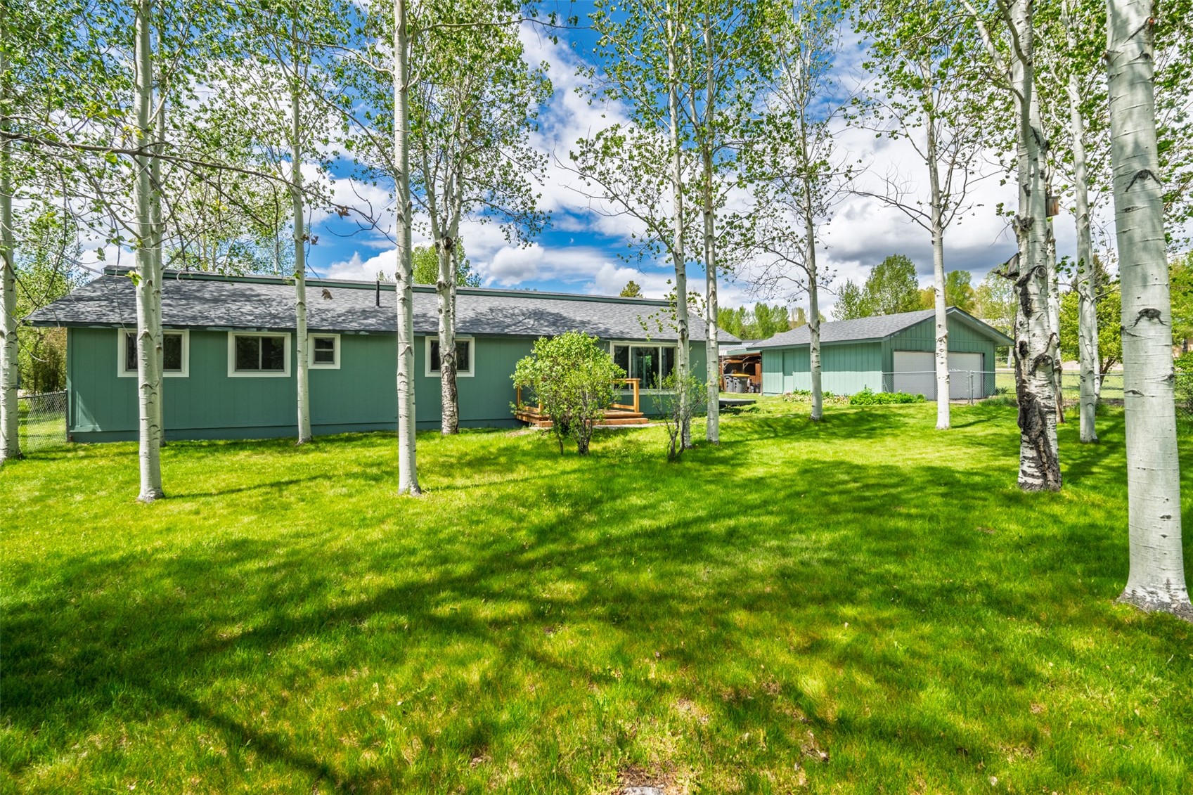 40570 Steamboat Drive Property Photo 1
