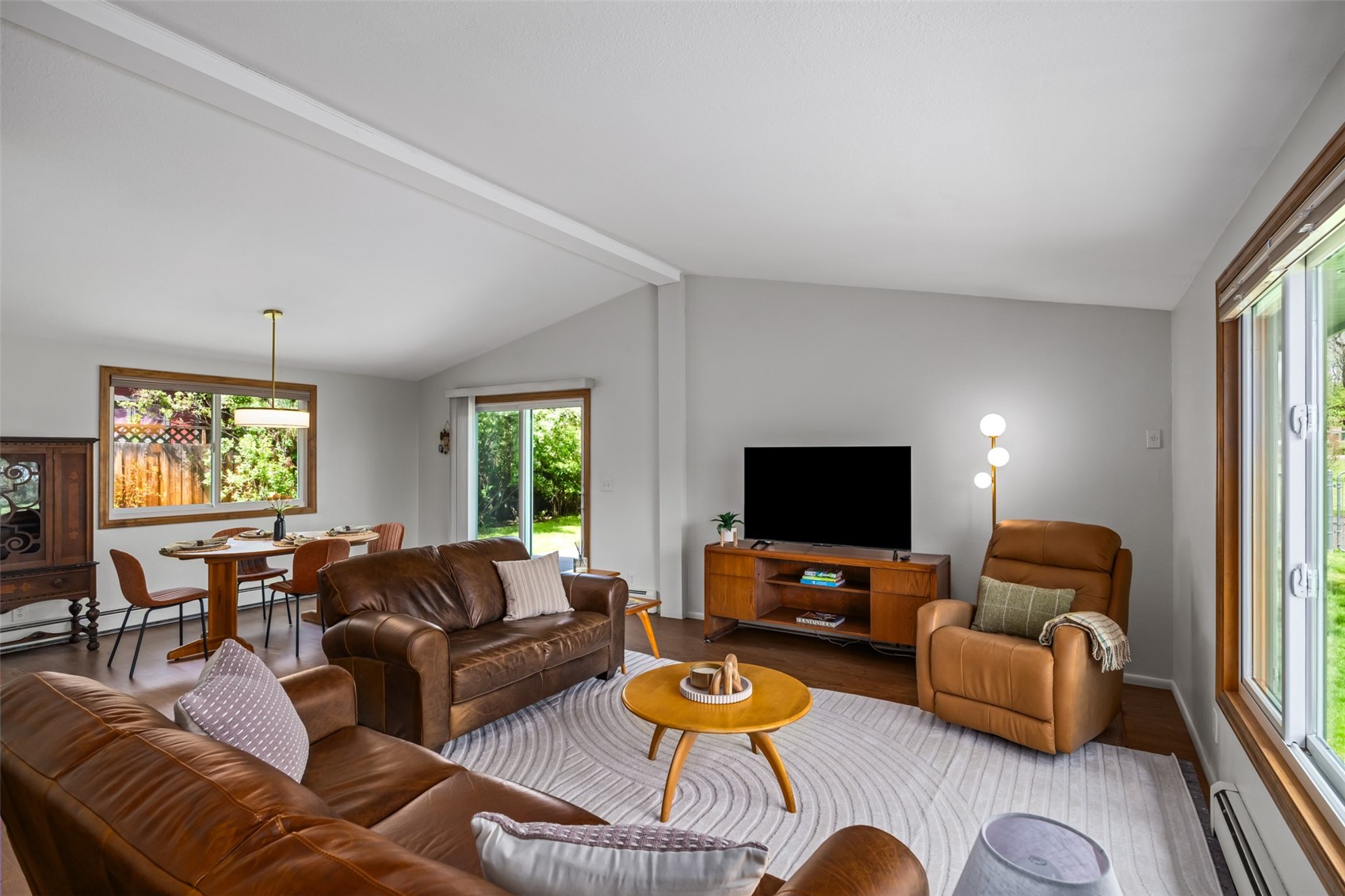 40570 Steamboat Drive Property Photo 3
