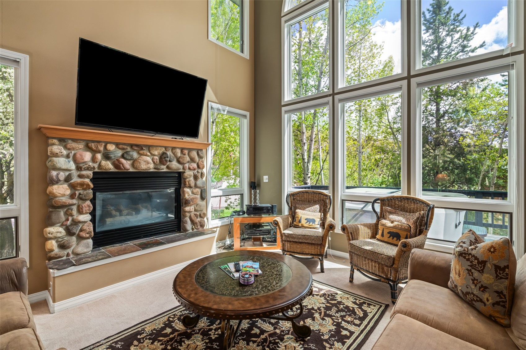 2665 Windward Way Property Photo 4