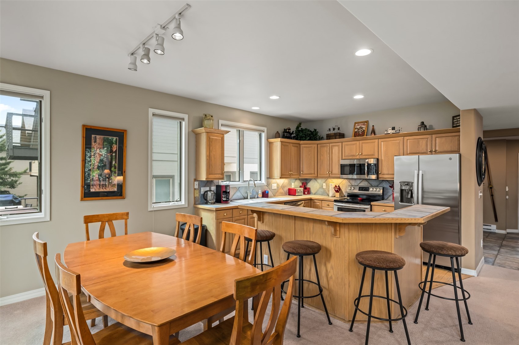 2665 Windward Way Property Photo 6