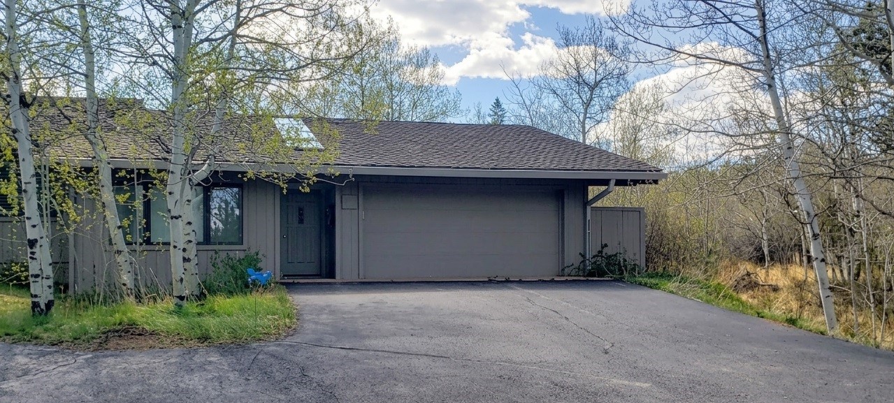 56 Aspen Lane Property Photo 3