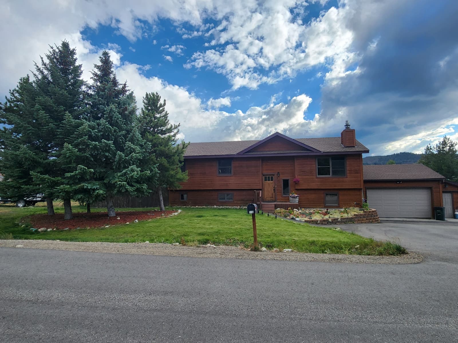 216 Climax Drive Property Photo 2