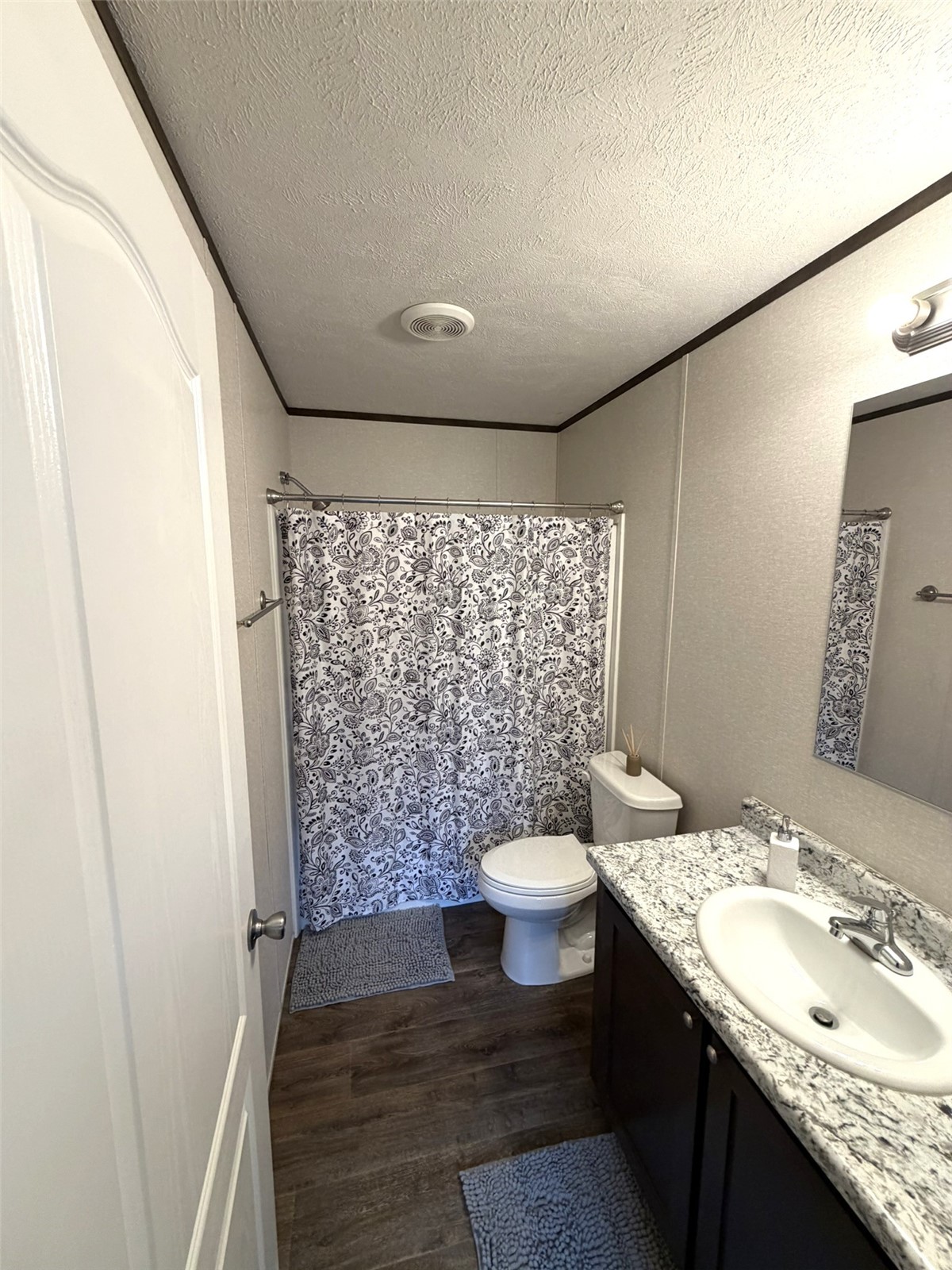 400 Willow Bend 14b Property Photo 4