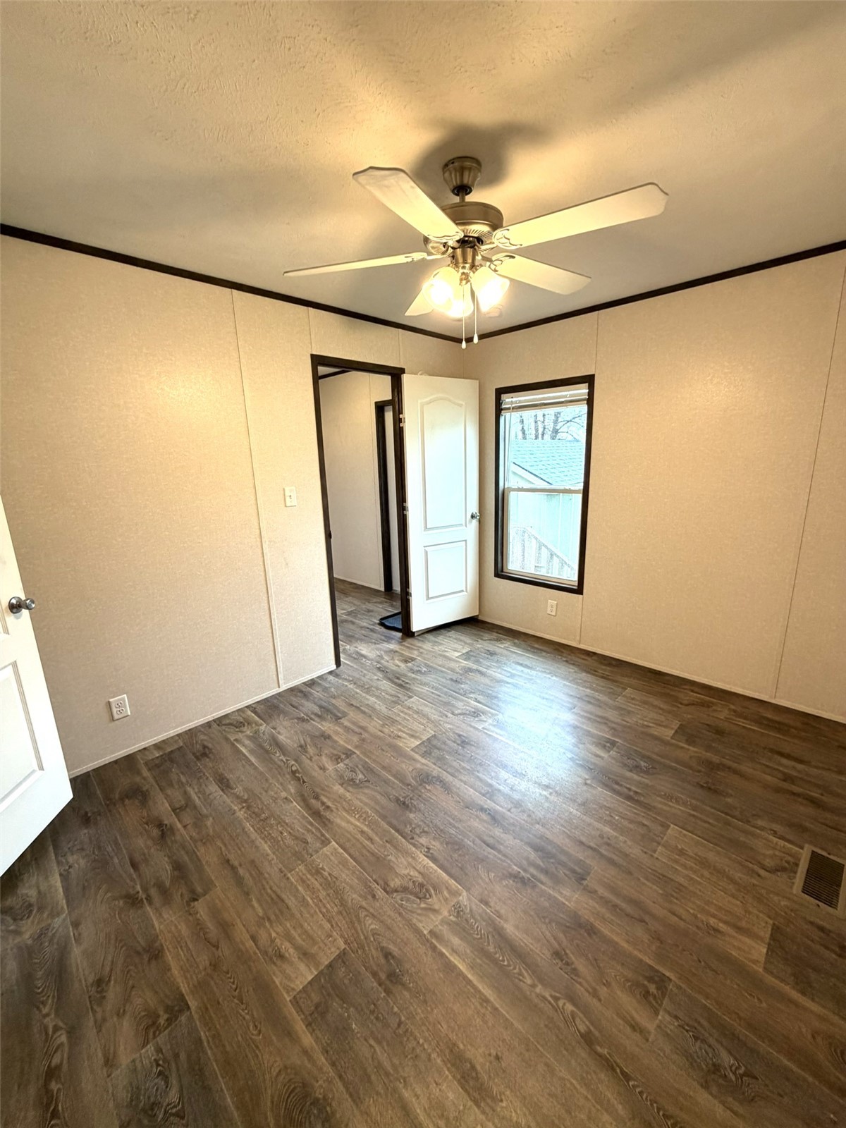 400 Willow Bend 14b Property Photo 6