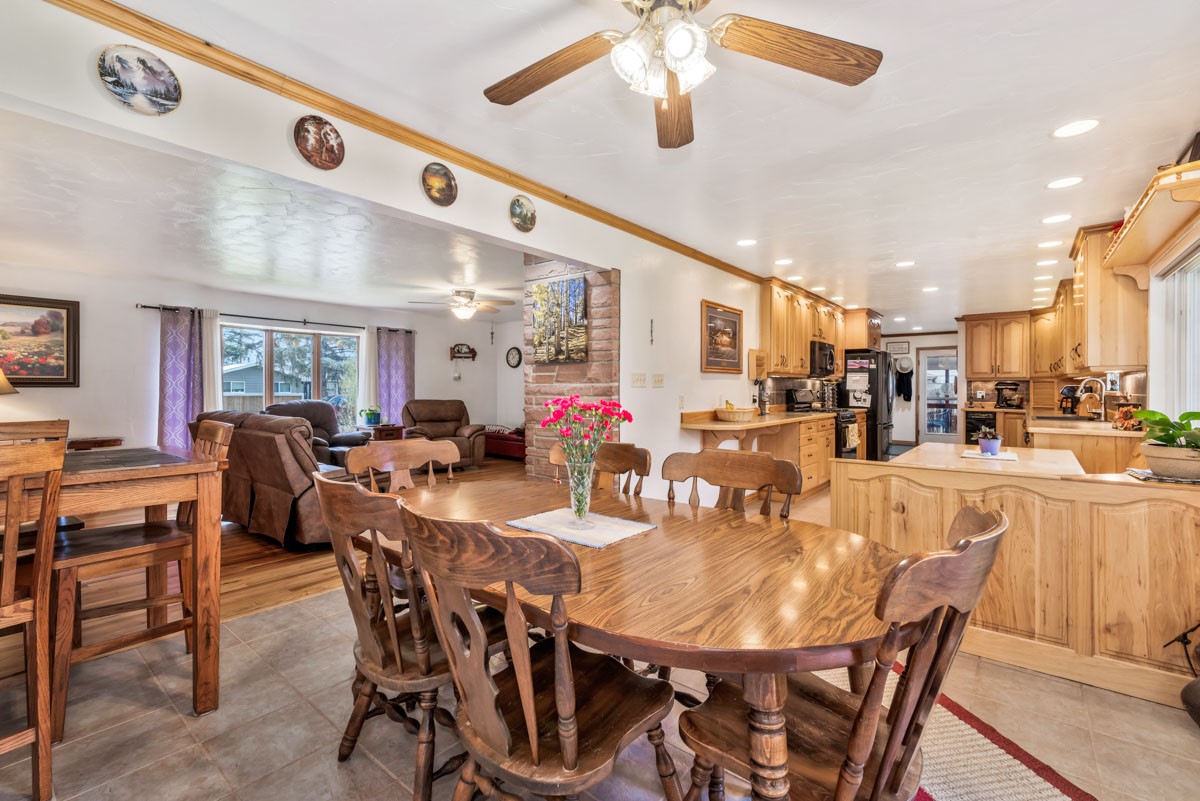 590 Steele Street Property Photo 13