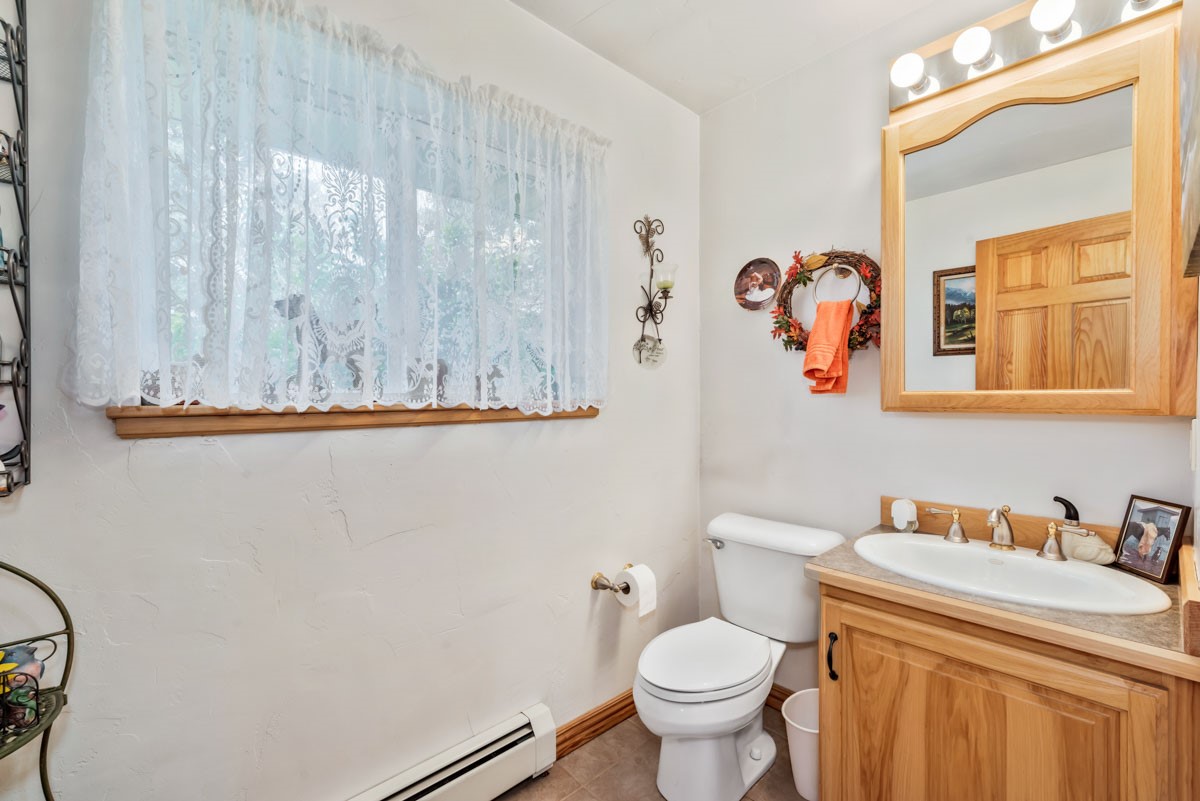 590 Steele Street Property Photo 22