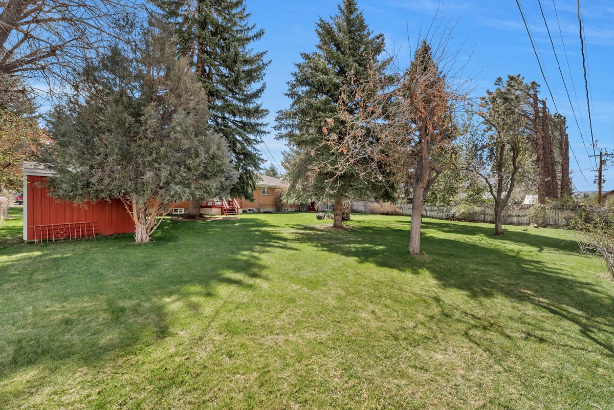 590 Steele Street Property Photo 43