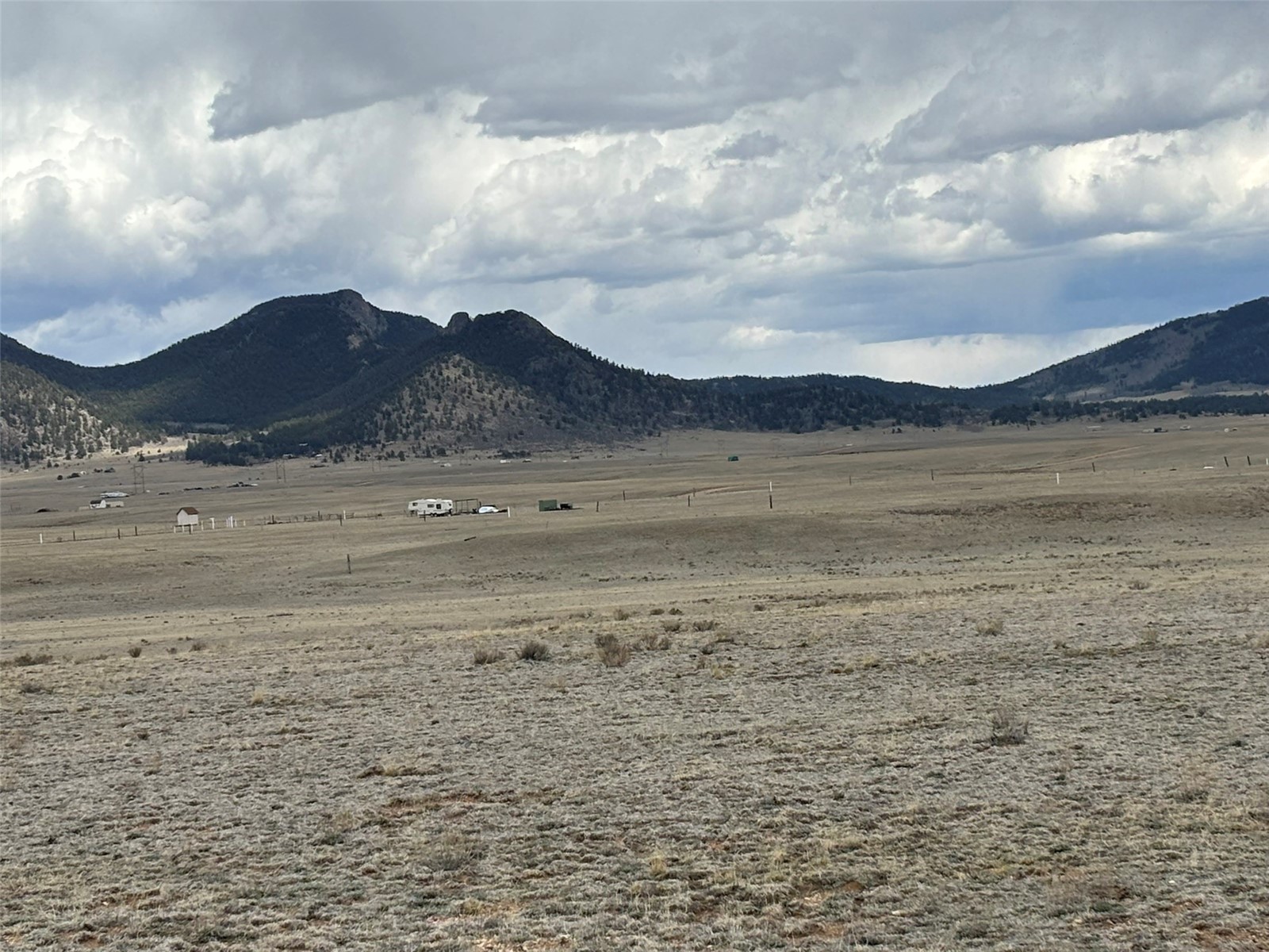 7125 Rio Blanco Road Property Photo 4