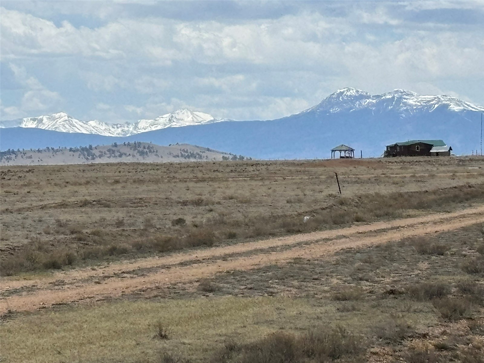 7125 Rio Blanco Road Property Photo 11