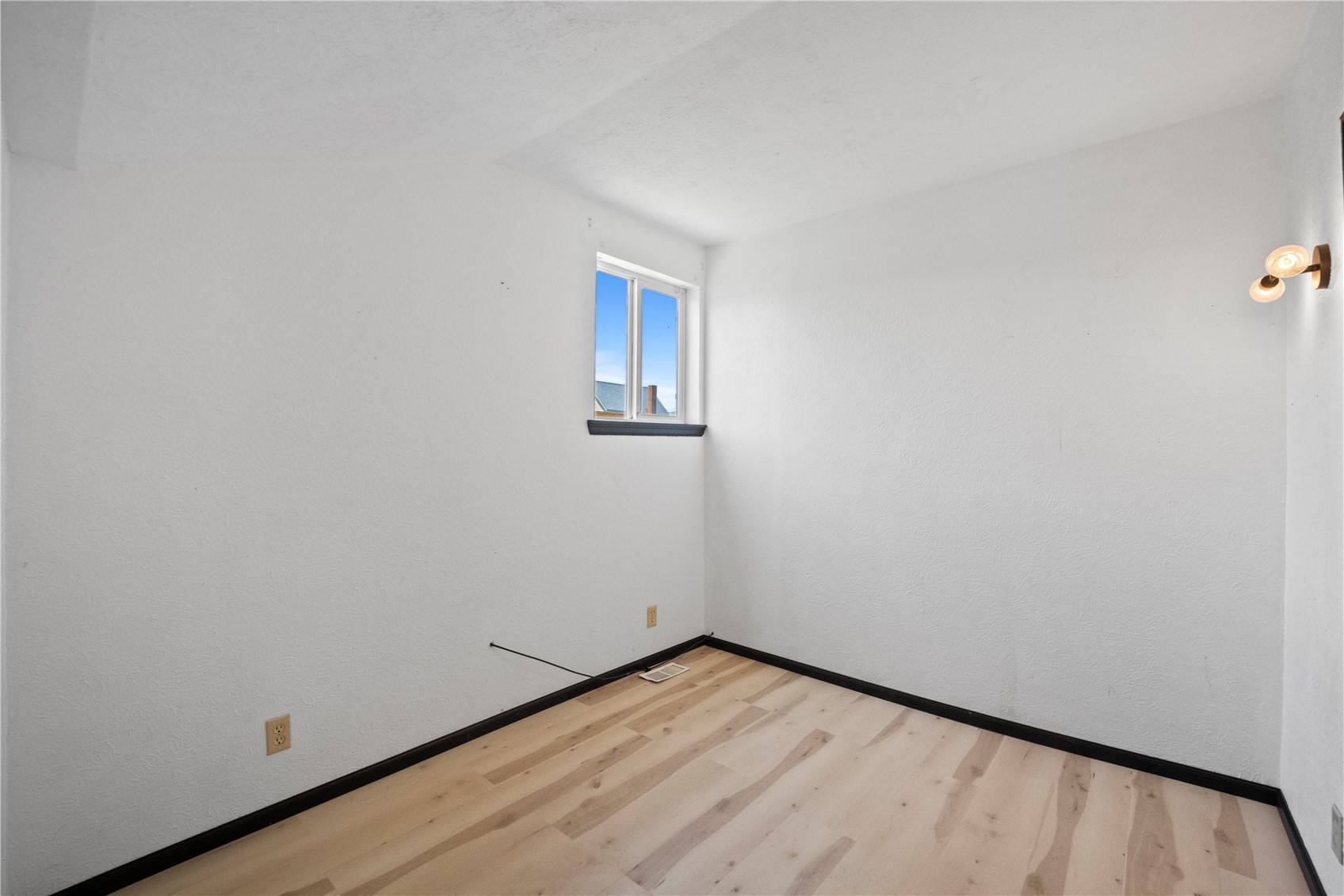 307 Elm Street Property Photo 14