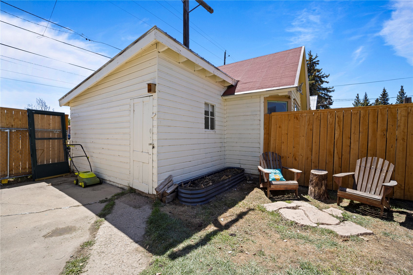 307 Elm Street Property Photo 31