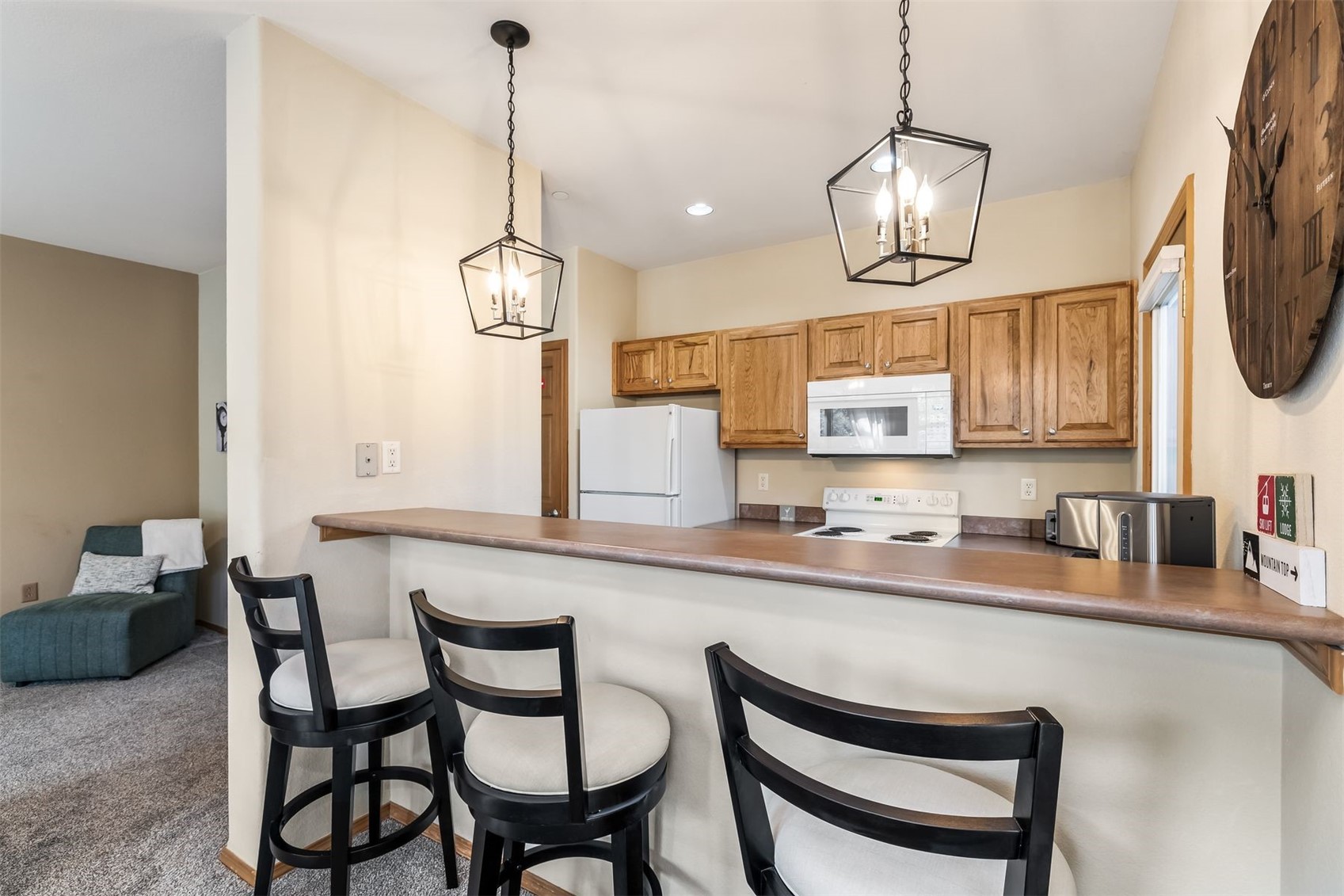 720 Lakepoint Drive B1 Property Photo 6
