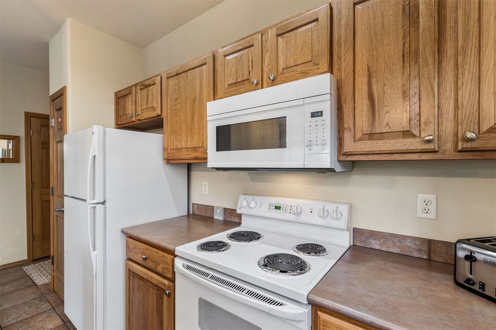 720 Lakepoint Drive B1 Property Photo 7