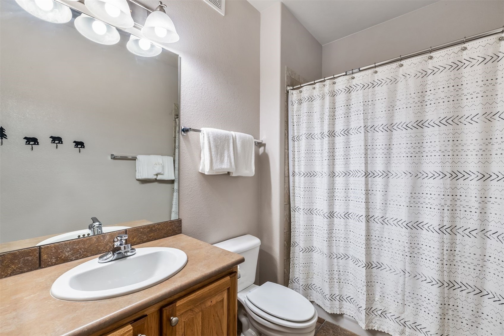 720 Lakepoint Drive B1 Property Photo 20