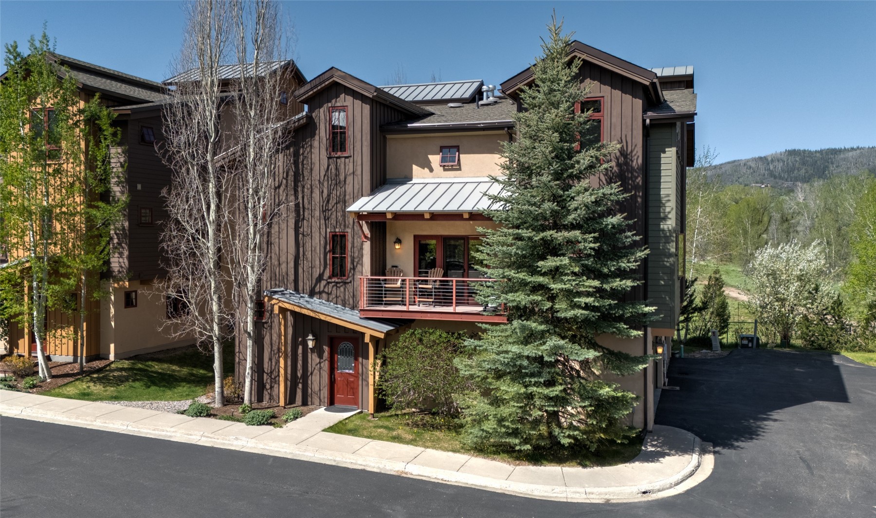 817 Majestic Circle Property Photo 1