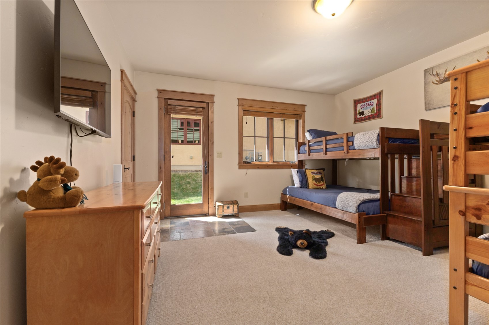817 Majestic Circle Property Photo 25