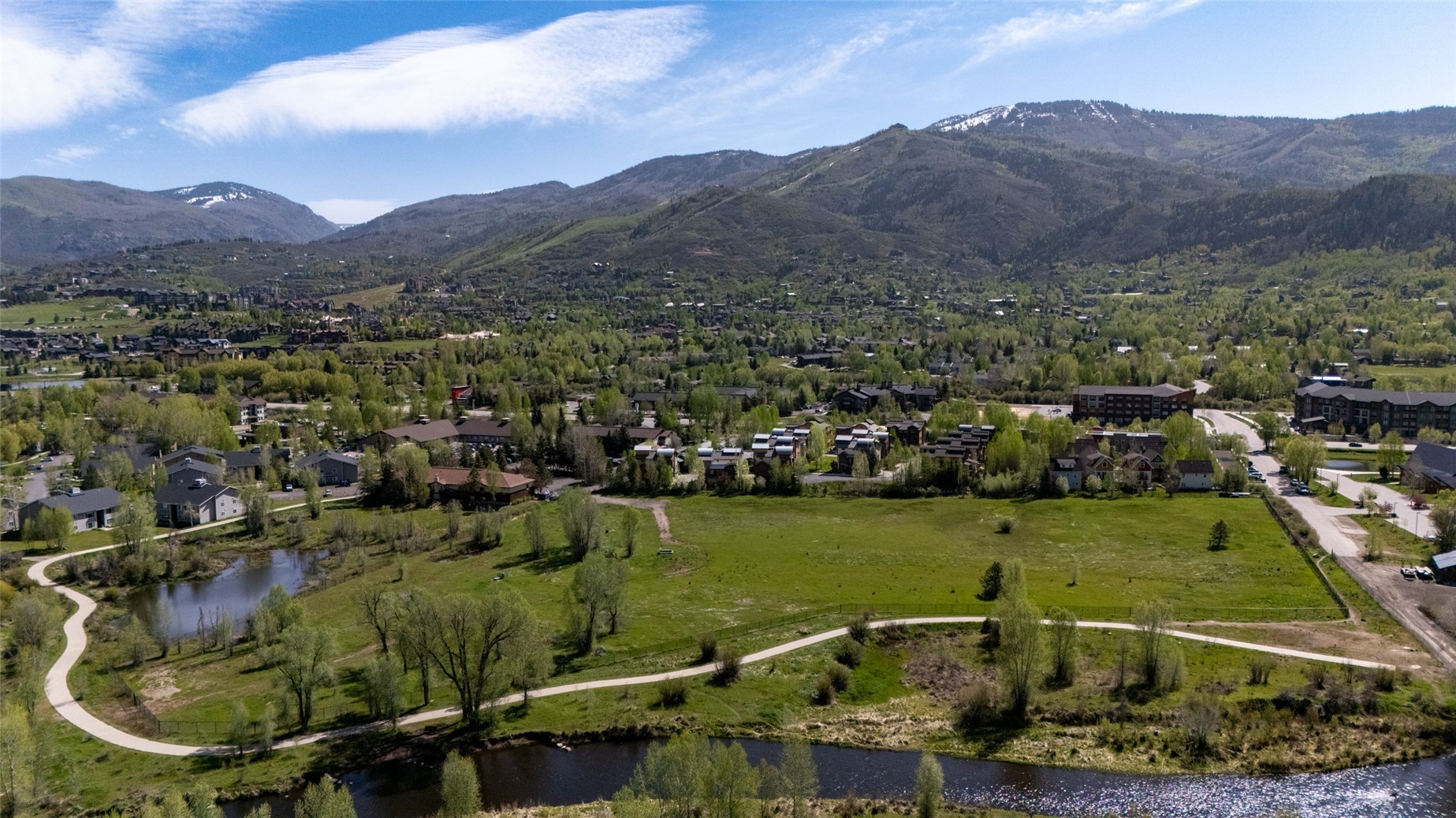 817 Majestic Circle Property Photo 44