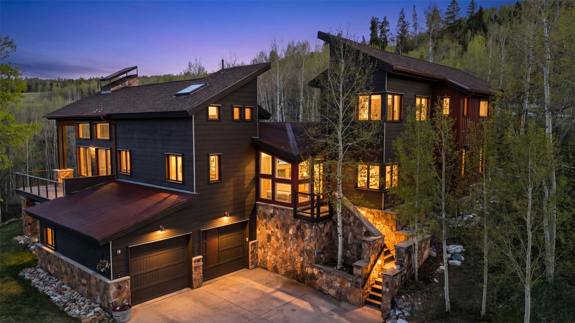 2800 Hunters Knob Road Property Photo 1