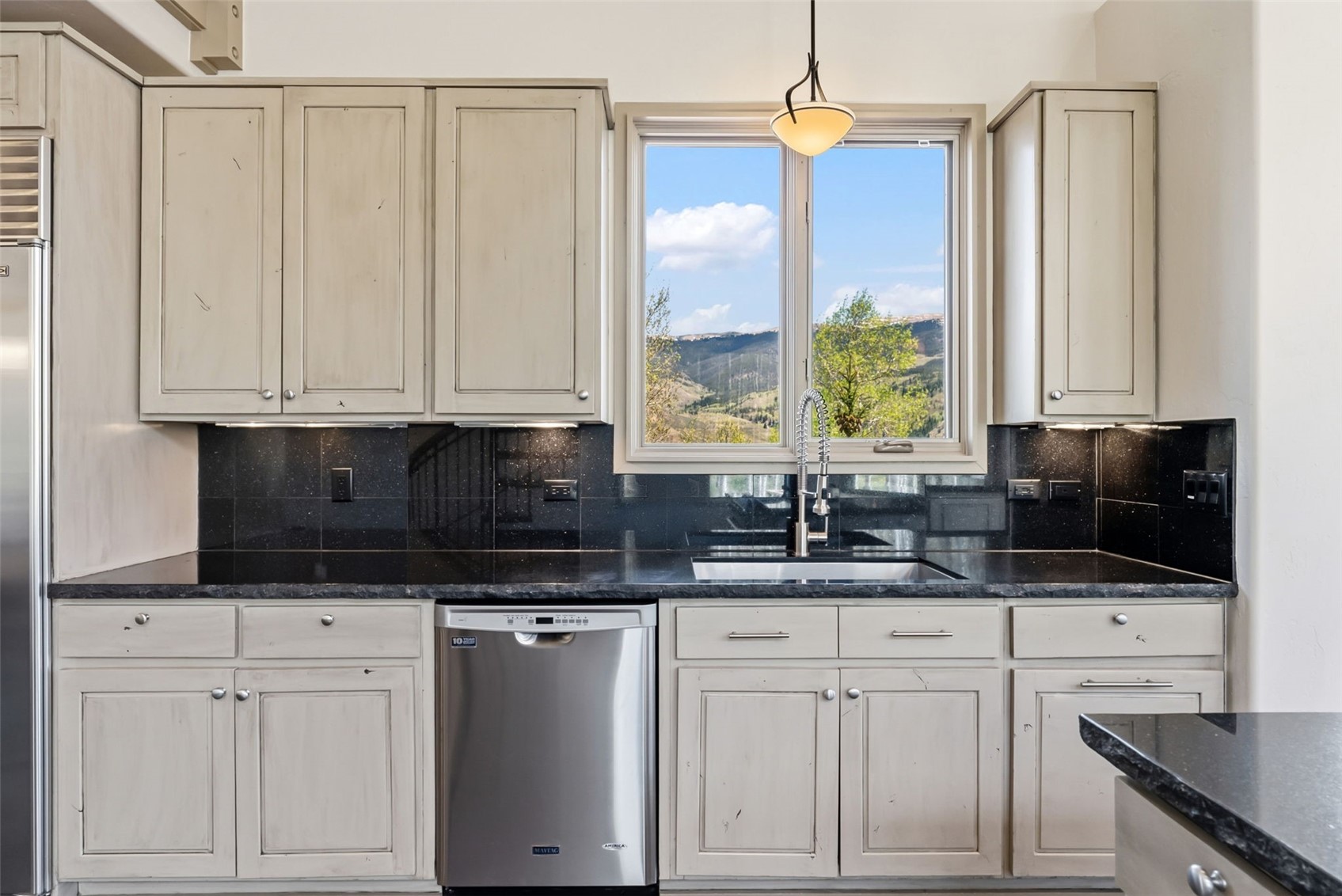 2800 Hunters Knob Road Property Photo 12