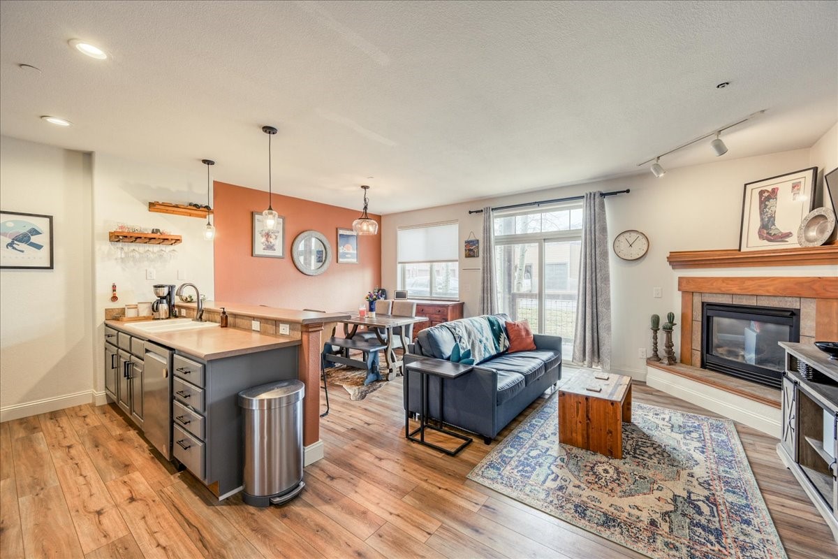 844 Blue River PARKWAY B3 Property Photo 1