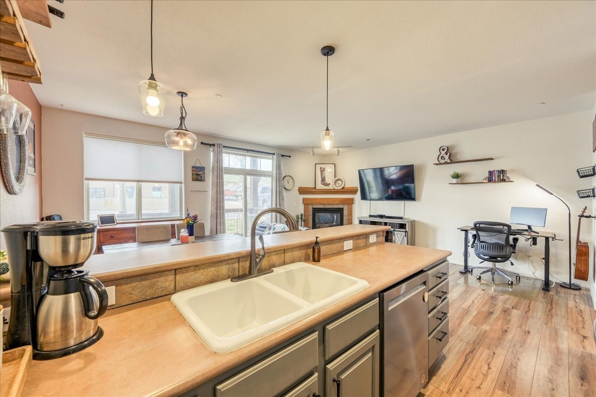 844 Blue River Parkway B3 Property Photo 11
