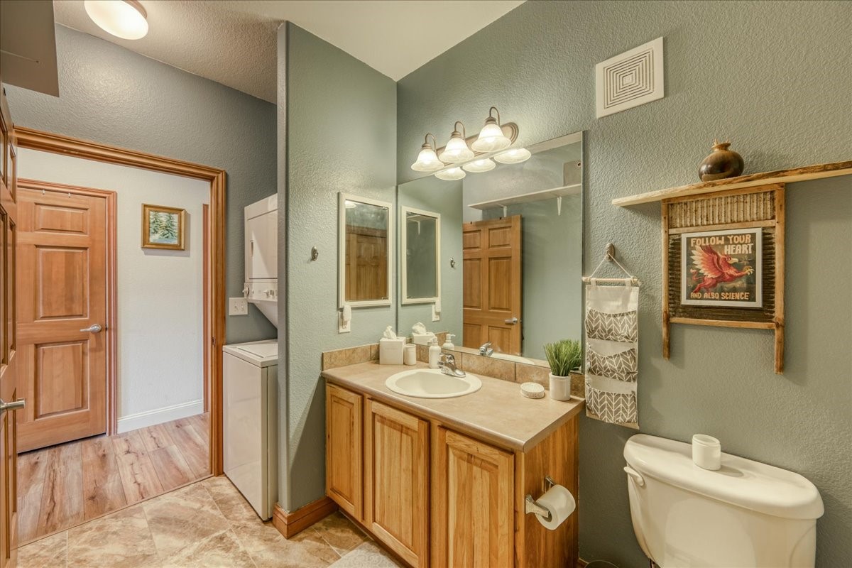 844 Blue River Parkway B3 Property Photo 14