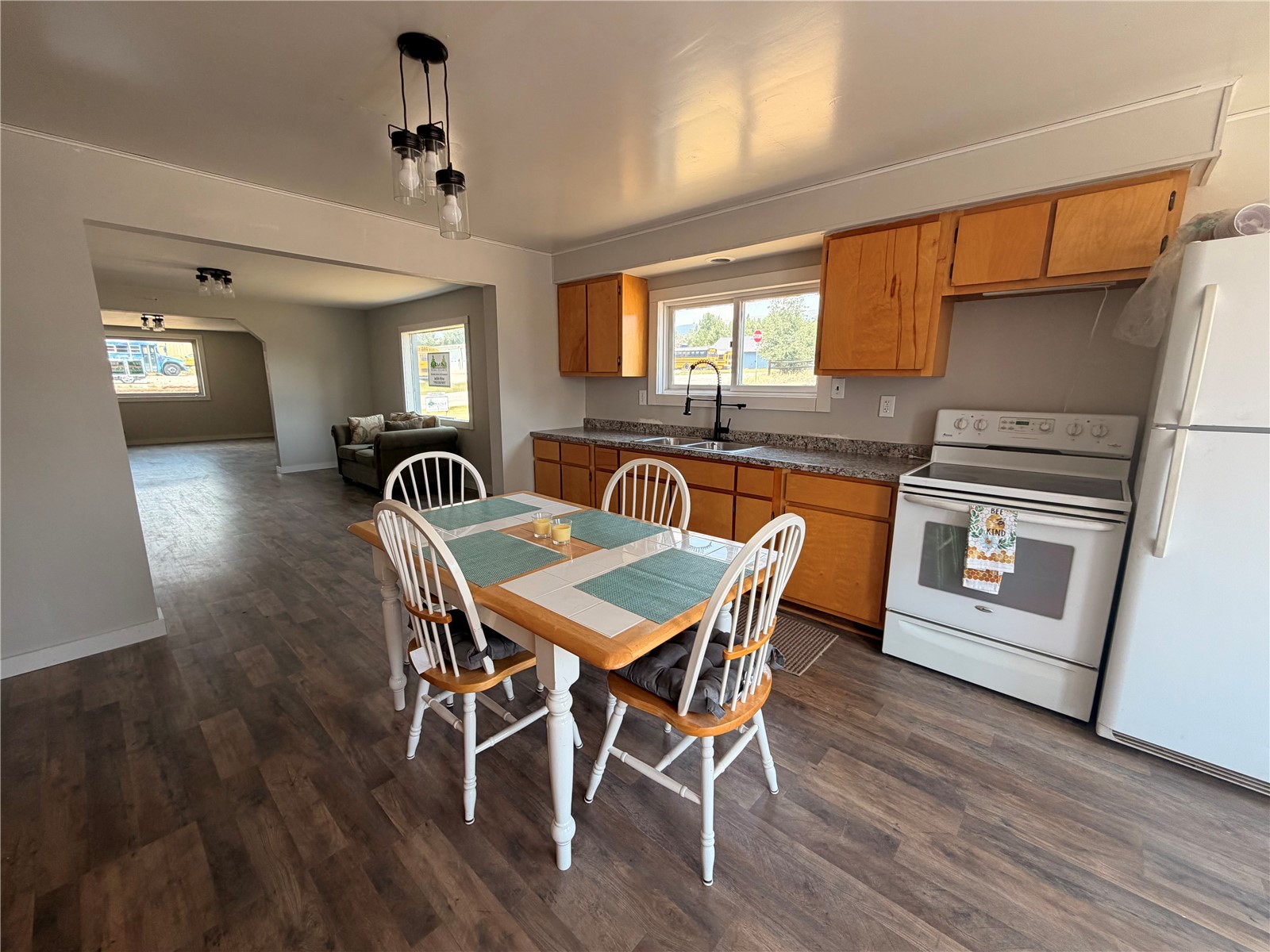 305 Chestnut Street Property Photo 3
