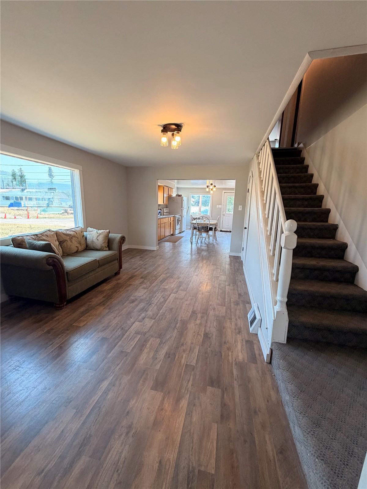 305 Chestnut Street Property Photo 8