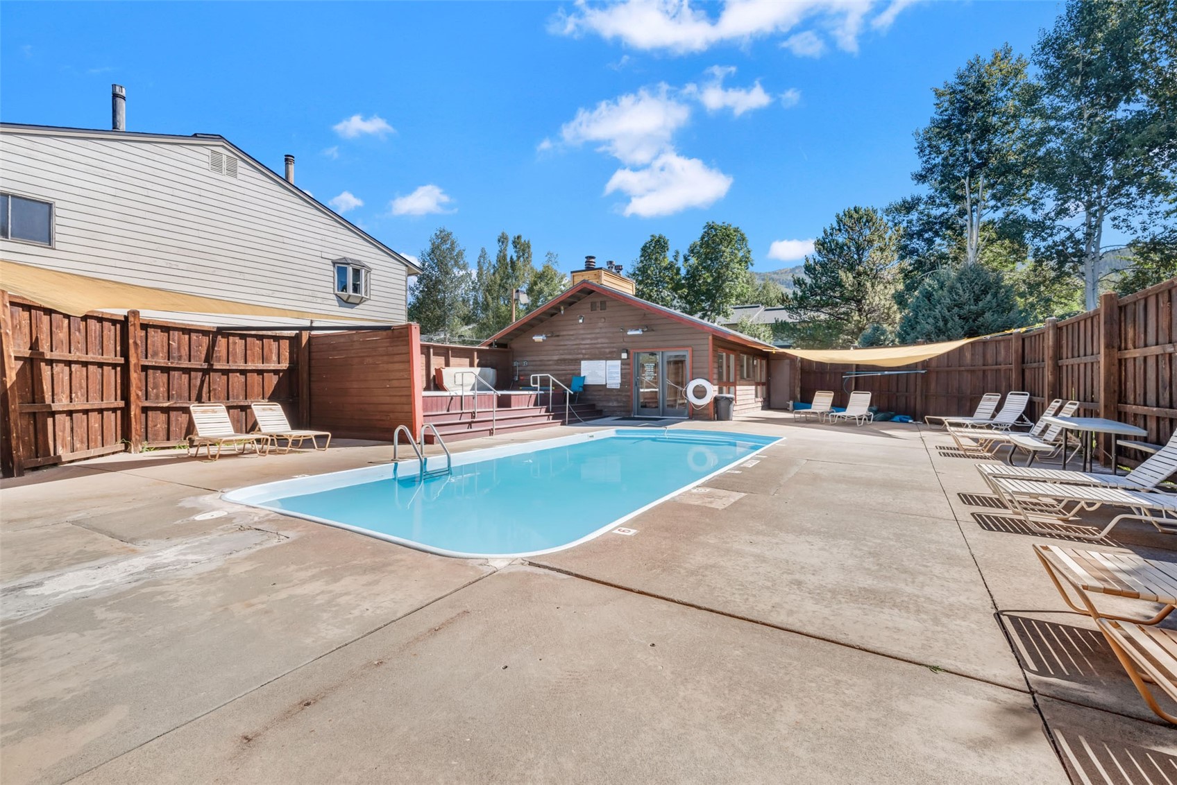 4 Redwood Court Property Photo 22