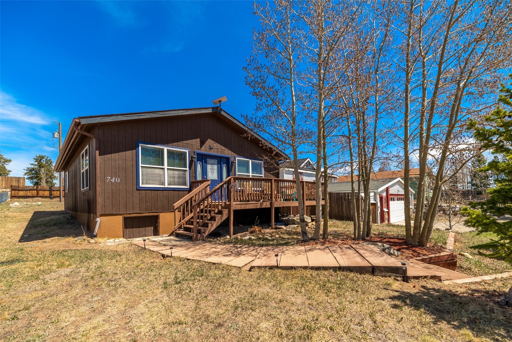 740 Castello Avenue Property Photo 1