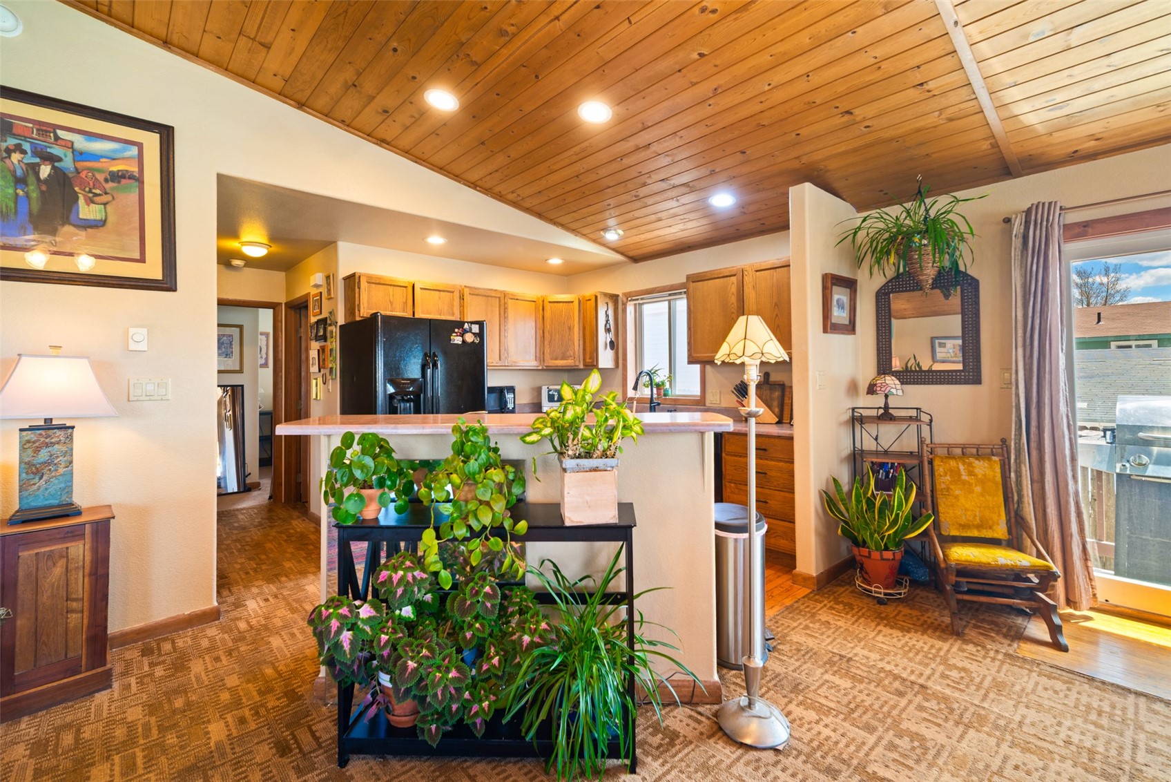 740 Castello Avenue Property Photo 10