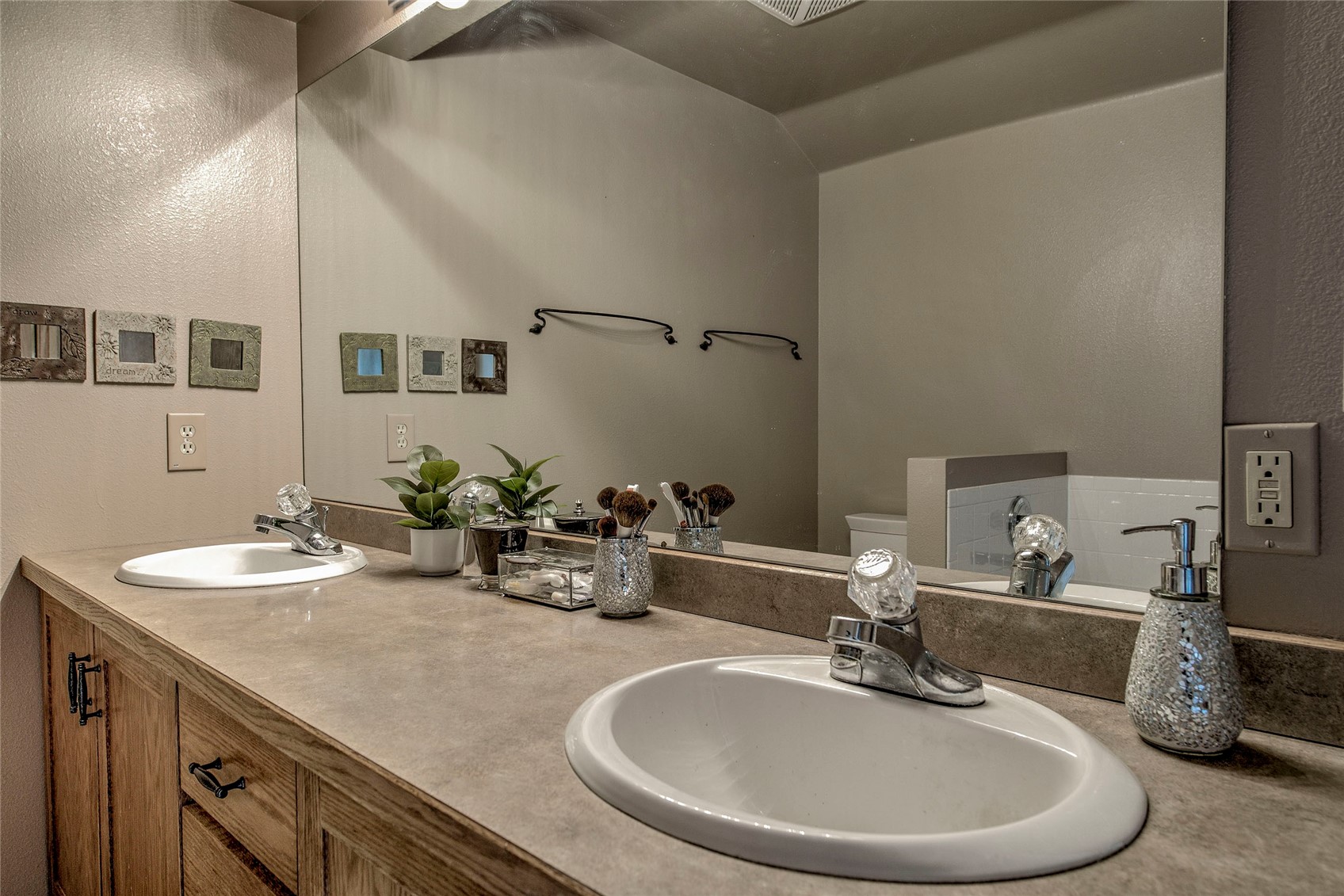29 Washington Lode D Property Photo 18