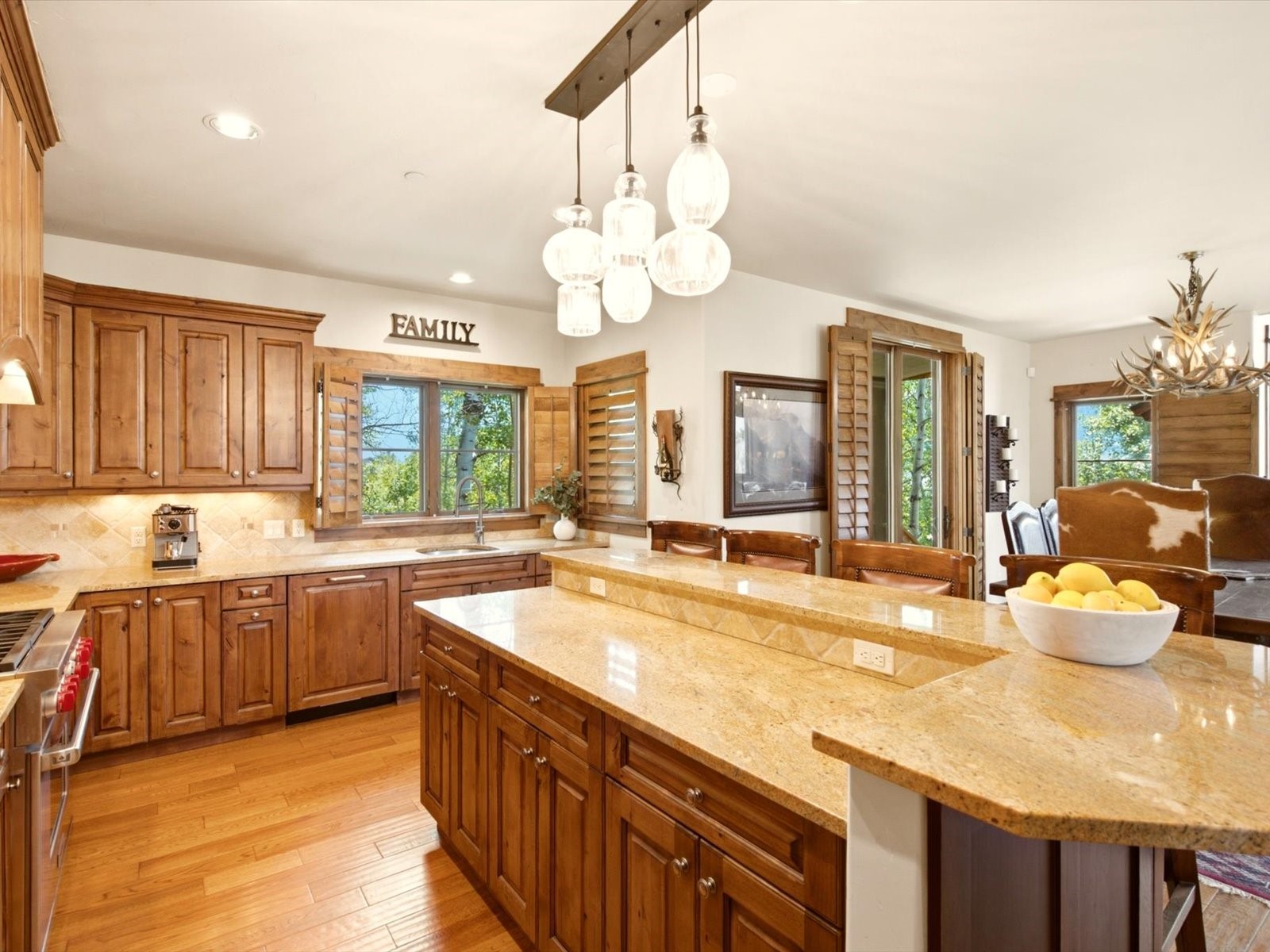 293 Caravelle Drive Property Photo 11