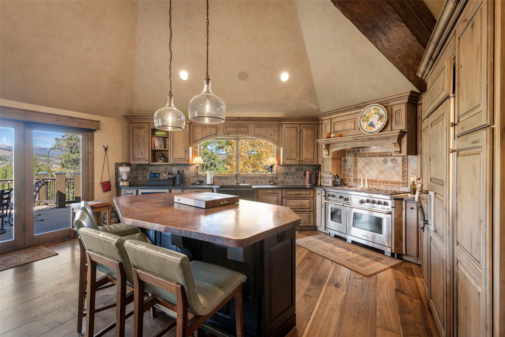 984 Gold Run Road Property Photo 14